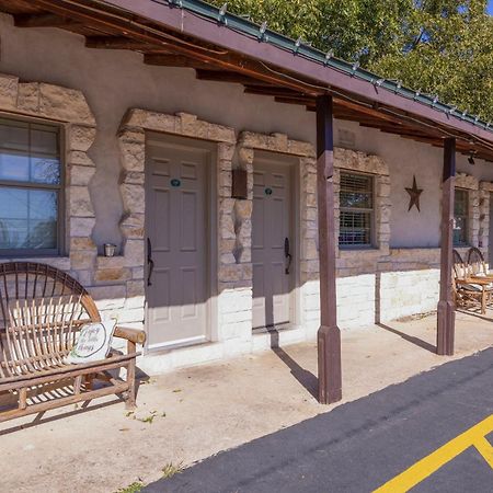 Country Inn Motel Fredericksburg Buitenkant foto